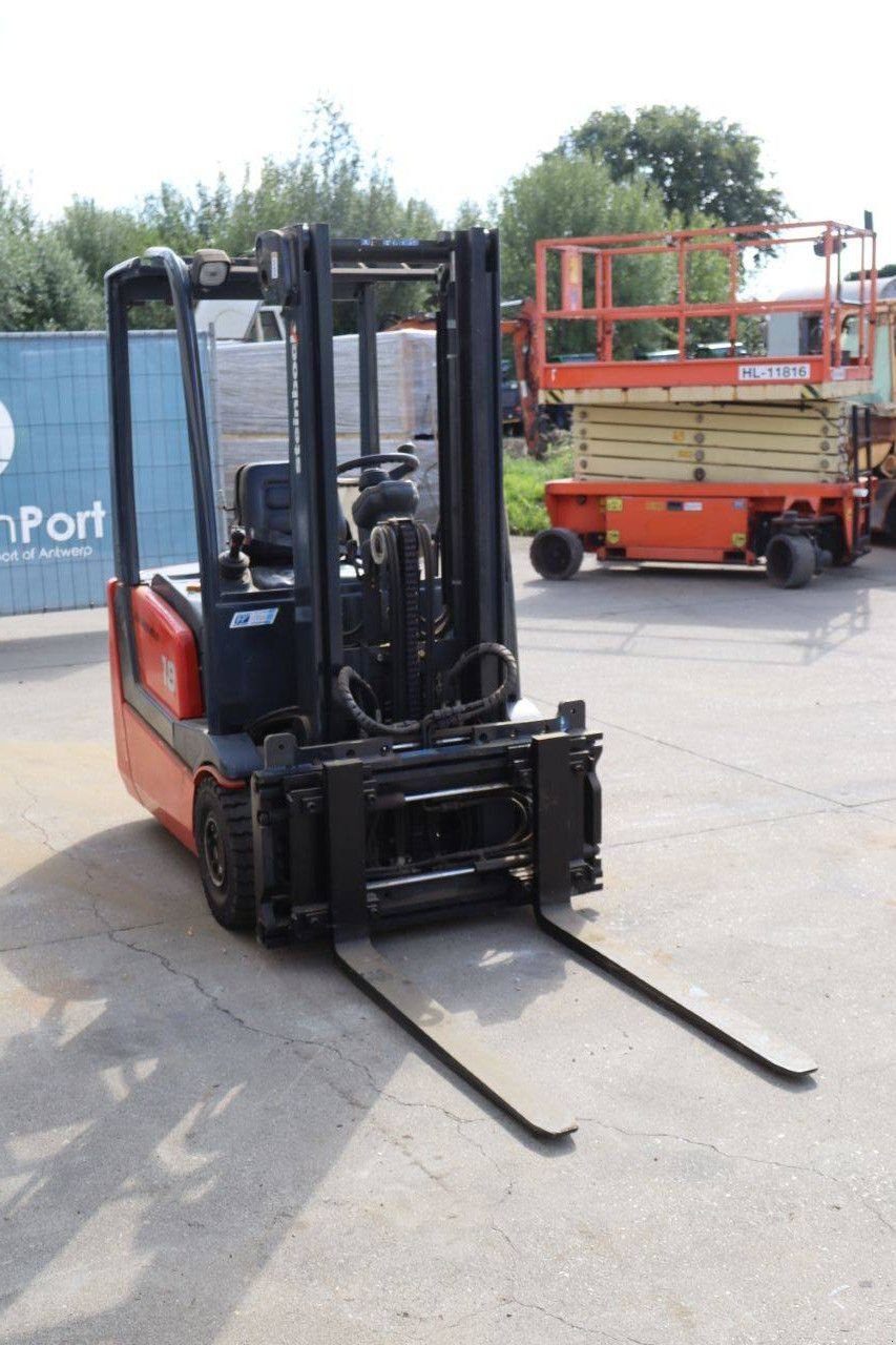 Frontstapler του τύπου Jungheinrich Model 18, Gebrauchtmaschine σε Antwerpen (Φωτογραφία 8)