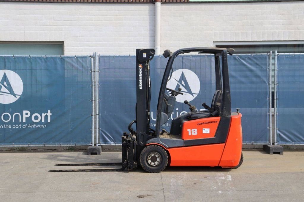 Frontstapler του τύπου Jungheinrich Model 18, Gebrauchtmaschine σε Antwerpen (Φωτογραφία 2)