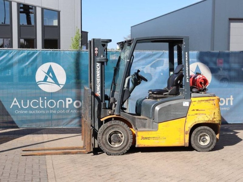 Frontstapler vrste Jungheinrich TFG 425, Gebrauchtmaschine v Antwerpen (Slika 1)