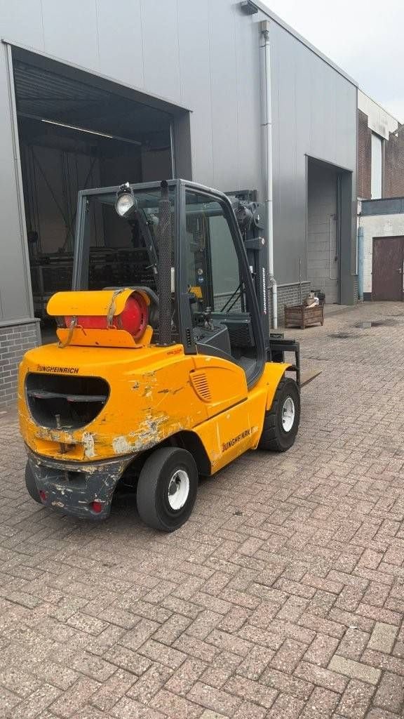 Frontstapler of the type Jungheinrich TFG30S, Gebrauchtmaschine in Antwerpen (Picture 4)