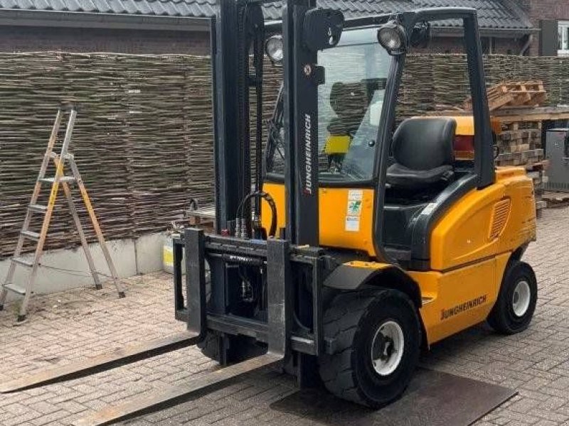 Frontstapler typu Jungheinrich TFG30S, Gebrauchtmaschine w Antwerpen (Zdjęcie 1)