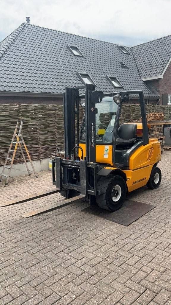 Frontstapler del tipo Jungheinrich TFG30S, Gebrauchtmaschine en Antwerpen (Imagen 1)
