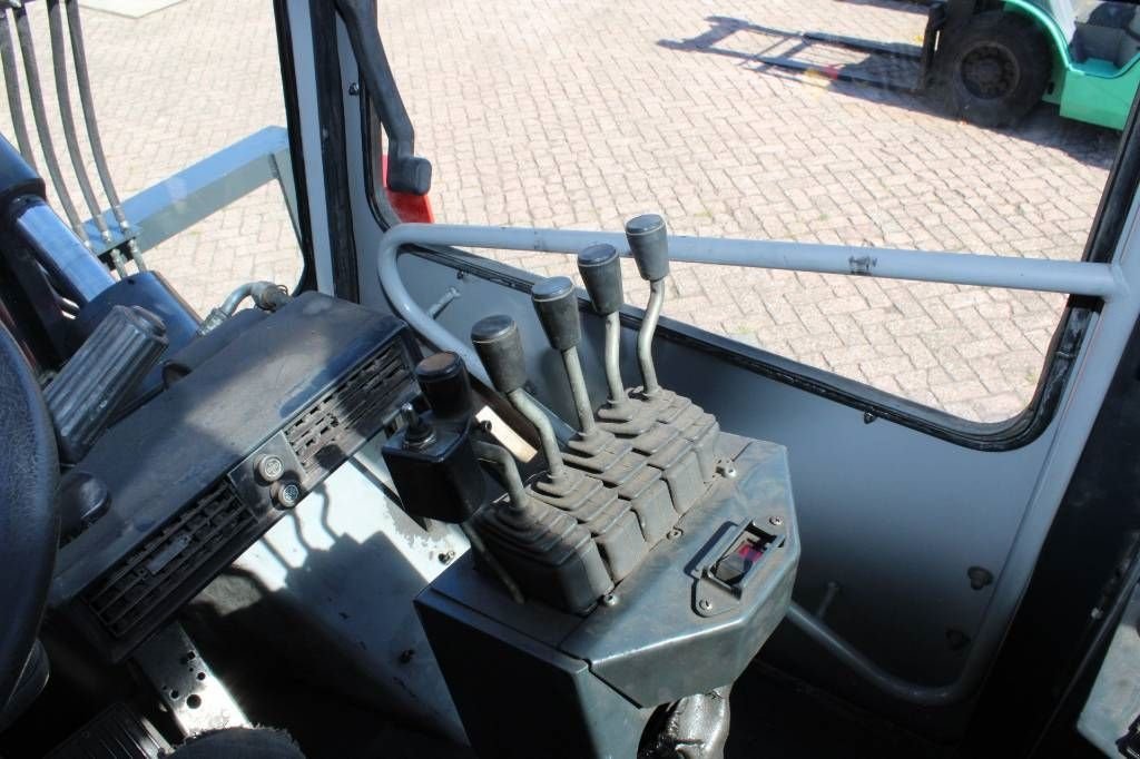 Frontstapler of the type Kalmar DCE 160-12 FREE LIFT, Gebrauchtmaschine in Rucphen (Picture 9)