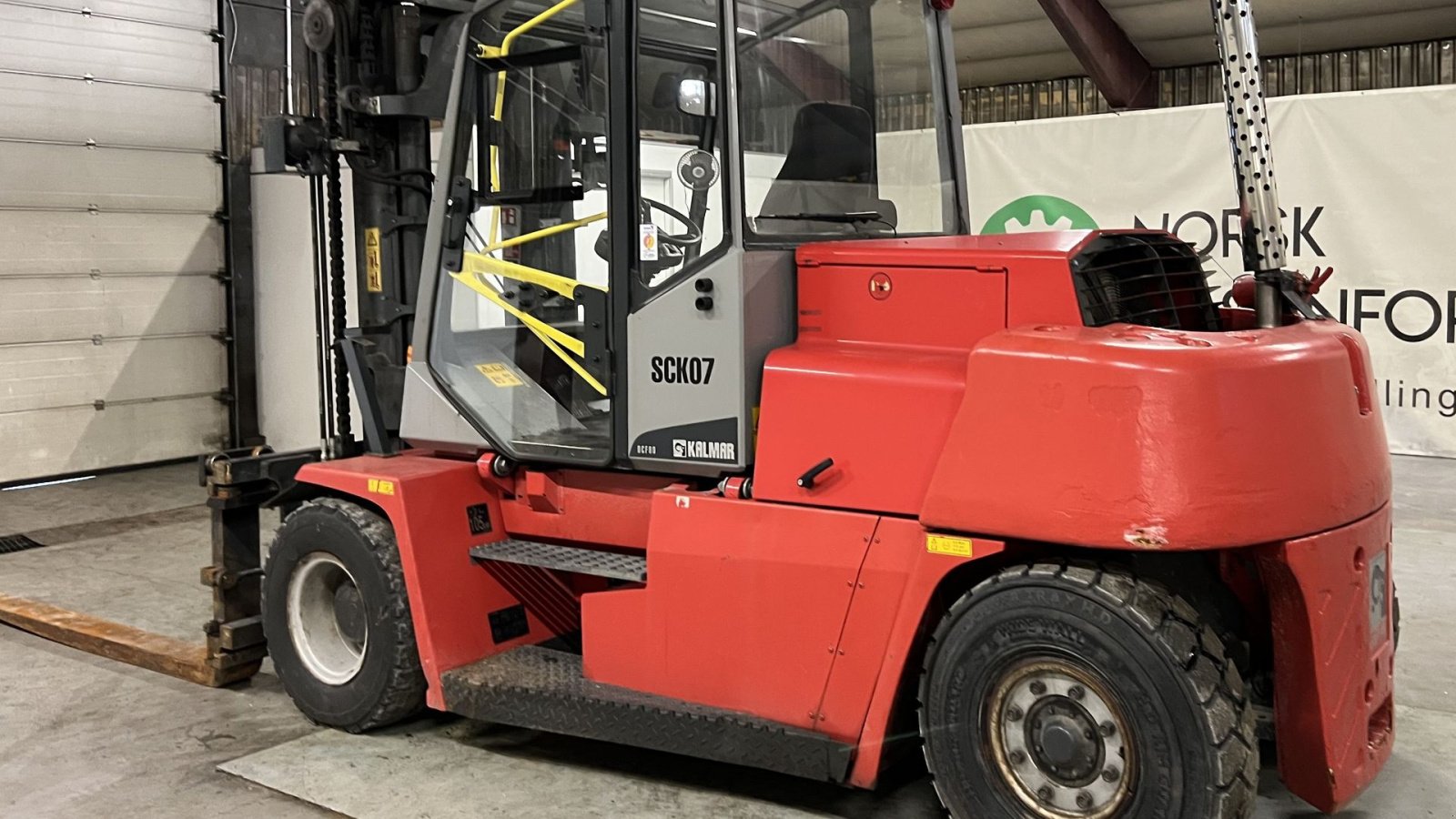 Frontstapler του τύπου Kalmar DCF 80-6 #Kun 5420 Timer, Gebrauchtmaschine σε Ølen (Φωτογραφία 8)