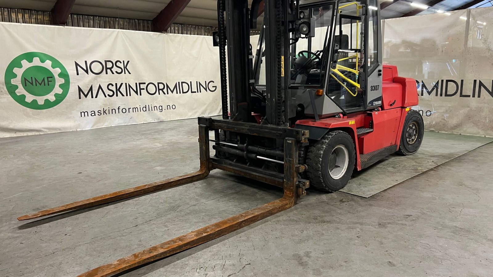 Frontstapler του τύπου Kalmar DCF 80-6 #Kun 5420 Timer, Gebrauchtmaschine σε Ølen (Φωτογραφία 2)