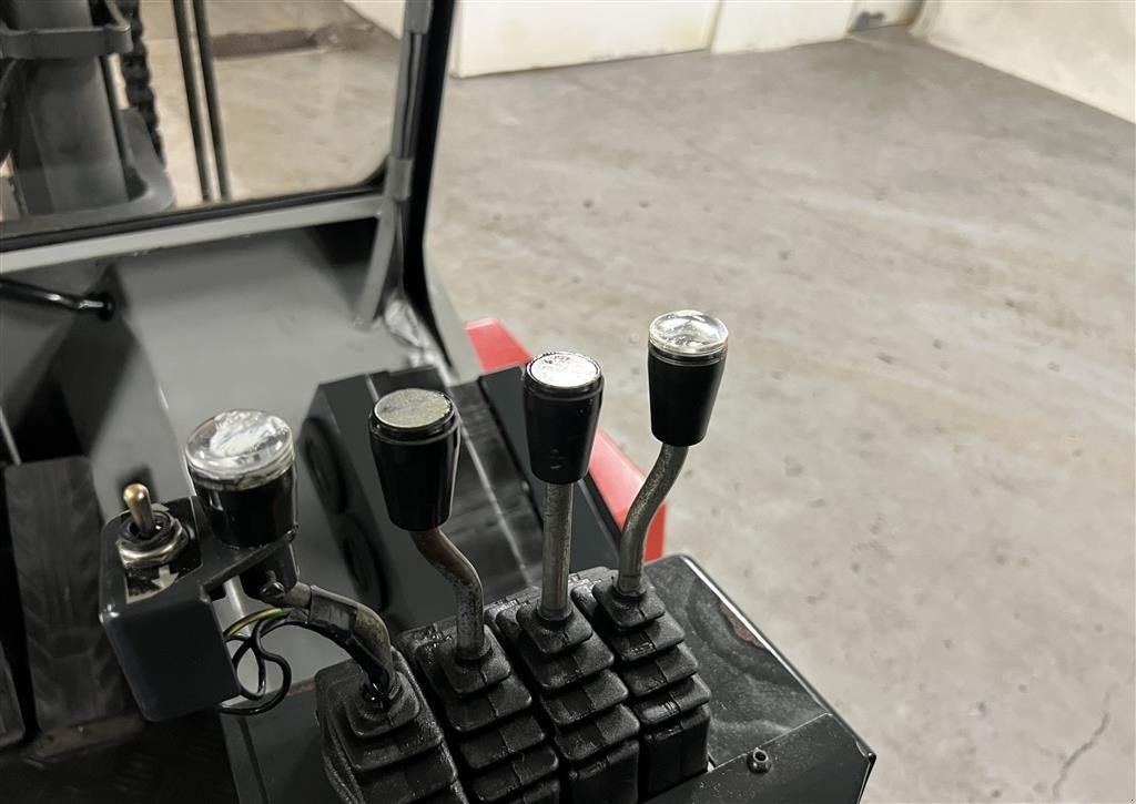 Frontstapler του τύπου Kalmar DCF 80-6 #Kun 5420 Timer, Gebrauchtmaschine σε Ølen (Φωτογραφία 12)