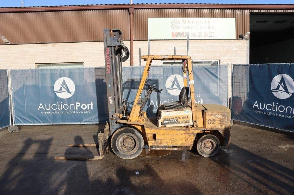 Frontstapler от тип Komatsu 30615A, Gebrauchtmaschine в Antwerpen (Снимка 2)