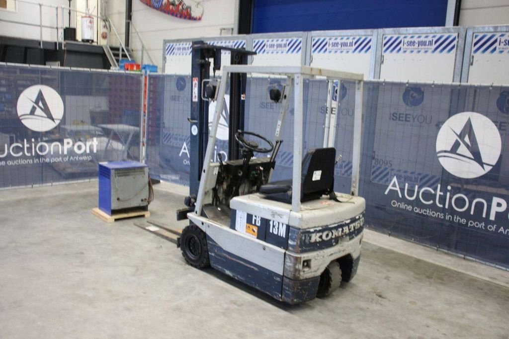 Frontstapler del tipo Komatsu FB13M-2, Gebrauchtmaschine en Antwerpen (Imagen 3)