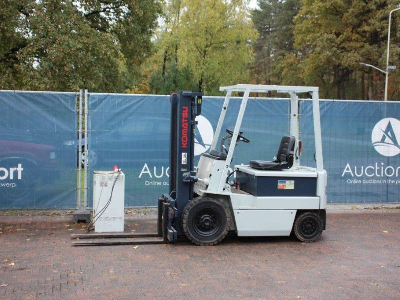 Frontstapler des Typs Komatsu FB20-3, Gebrauchtmaschine in Antwerpen (Bild 1)