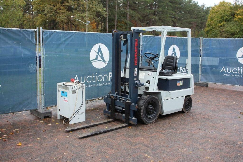 Frontstapler del tipo Komatsu FB20-3, Gebrauchtmaschine In Antwerpen (Immagine 9)