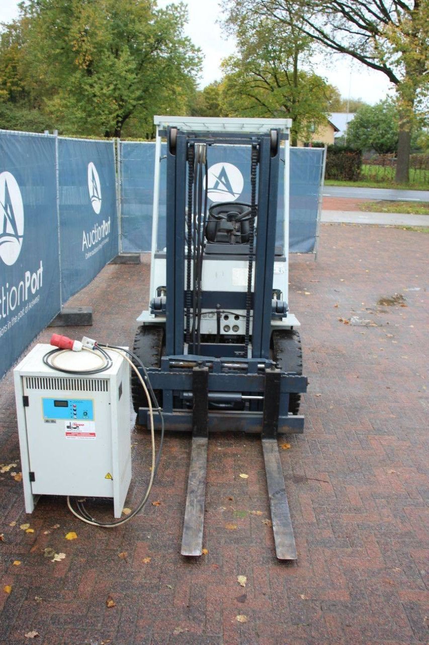 Frontstapler del tipo Komatsu FB20-3, Gebrauchtmaschine In Antwerpen (Immagine 8)