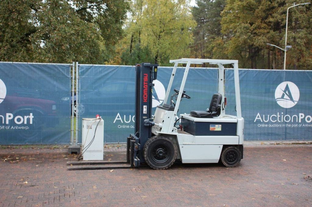 Frontstapler del tipo Komatsu FB20-3, Gebrauchtmaschine In Antwerpen (Immagine 1)