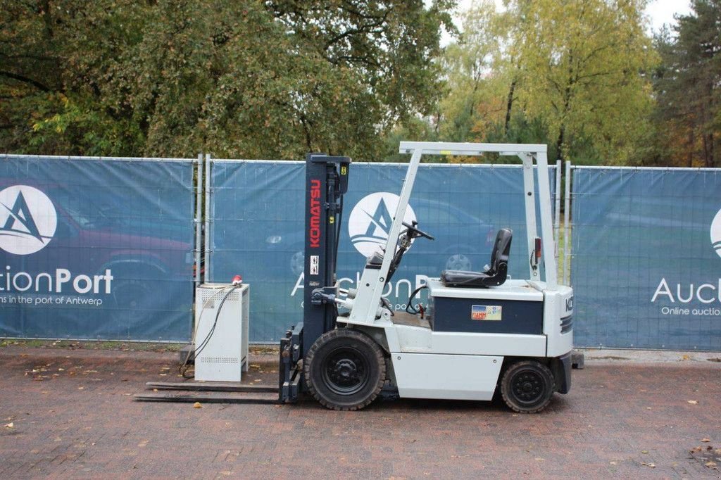 Frontstapler del tipo Komatsu FB20-3, Gebrauchtmaschine In Antwerpen (Immagine 2)