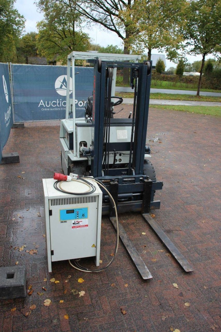 Frontstapler del tipo Komatsu FB20-3, Gebrauchtmaschine In Antwerpen (Immagine 7)