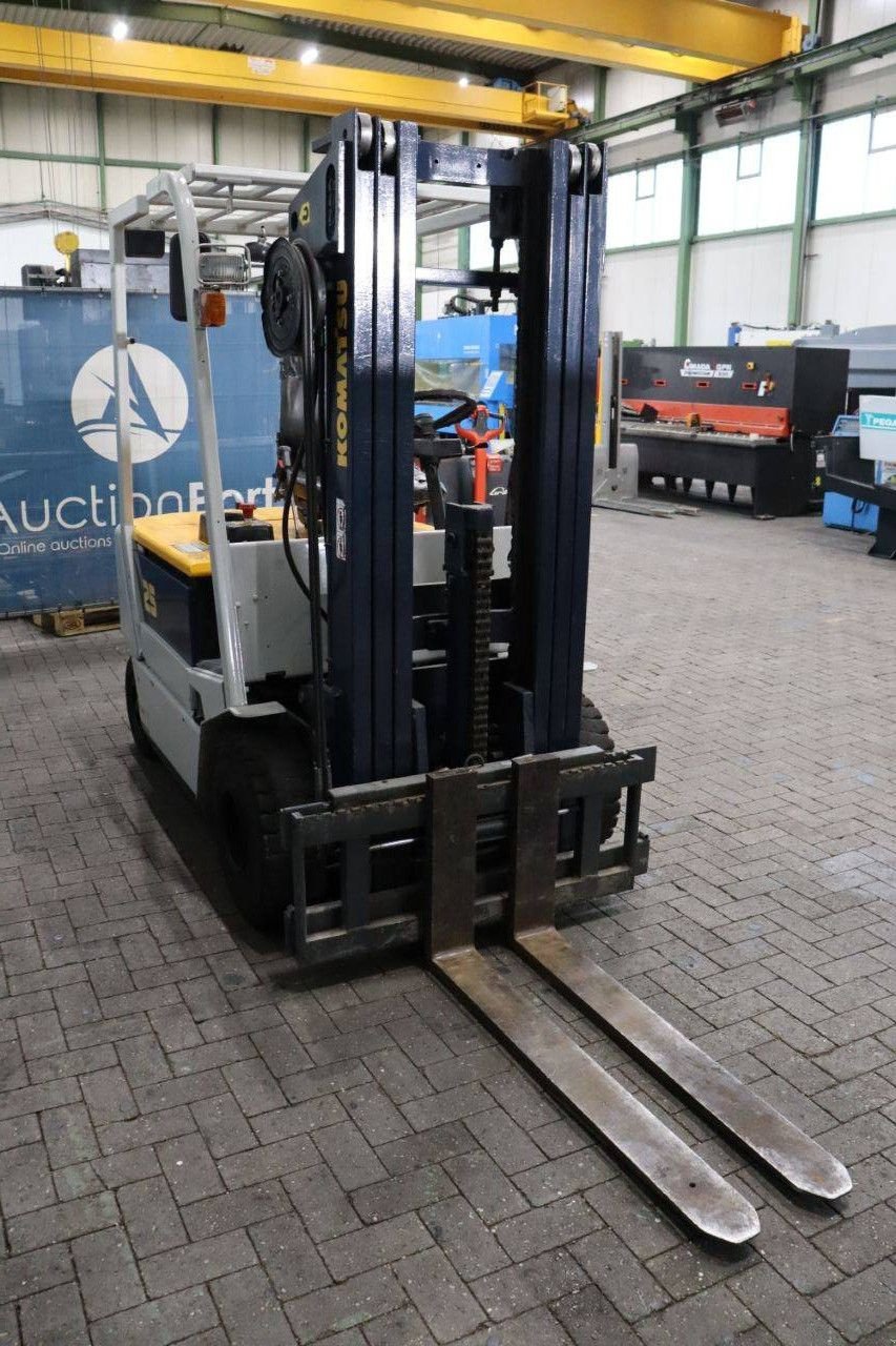 Frontstapler van het type Komatsu FB25H-1E, Gebrauchtmaschine in Antwerpen (Foto 8)