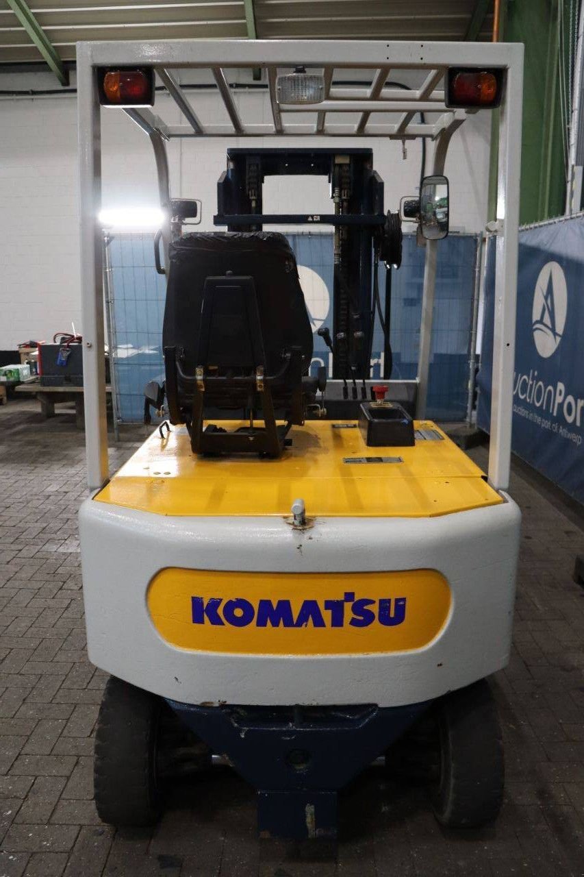 Frontstapler van het type Komatsu FB25H-1E, Gebrauchtmaschine in Antwerpen (Foto 5)