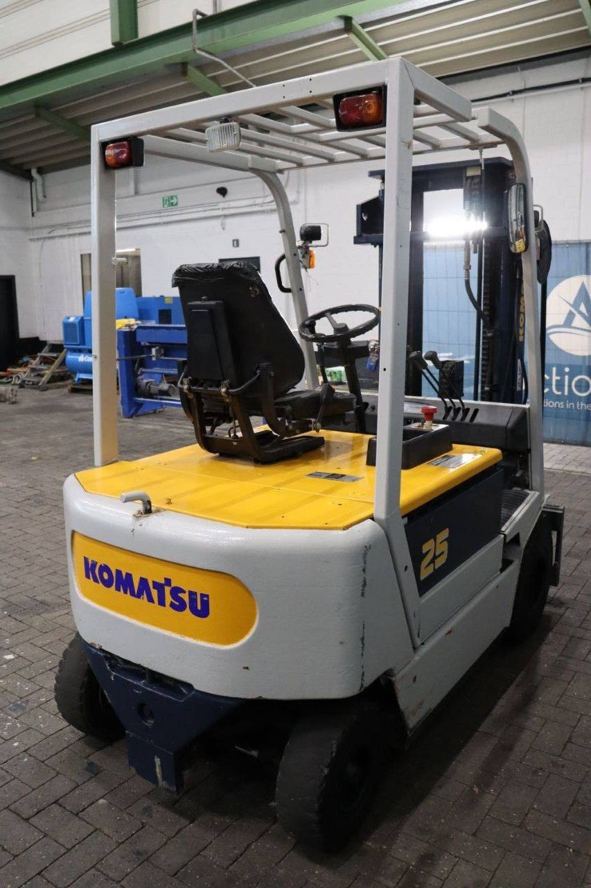Frontstapler del tipo Komatsu FB25H-1E, Gebrauchtmaschine In Antwerpen (Immagine 7)