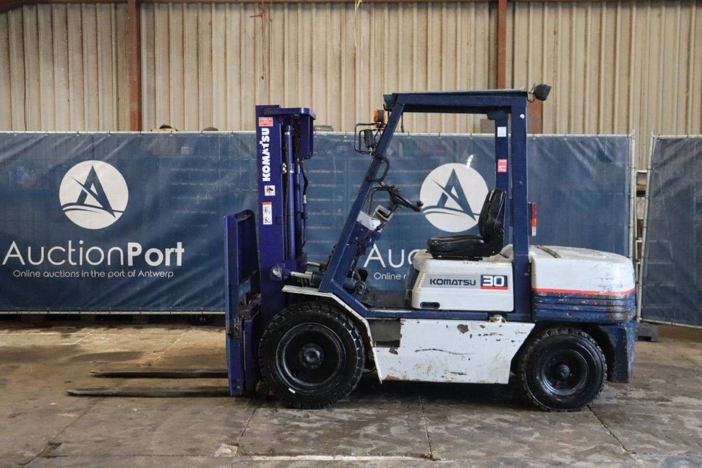 Frontstapler tipa Komatsu FD30-11, Gebrauchtmaschine u Antwerpen (Slika 2)