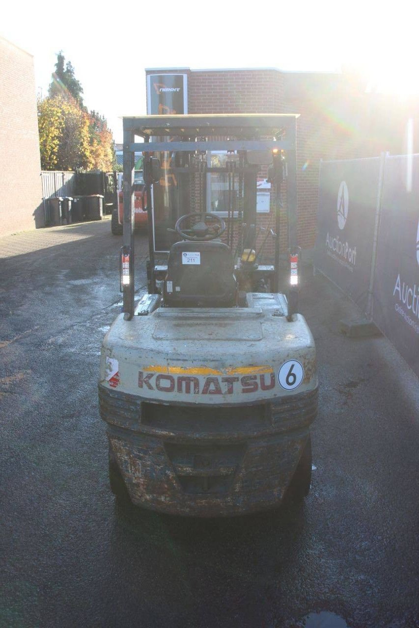 Frontstapler of the type Komatsu FD30T-11E, Gebrauchtmaschine in Antwerpen (Picture 4)