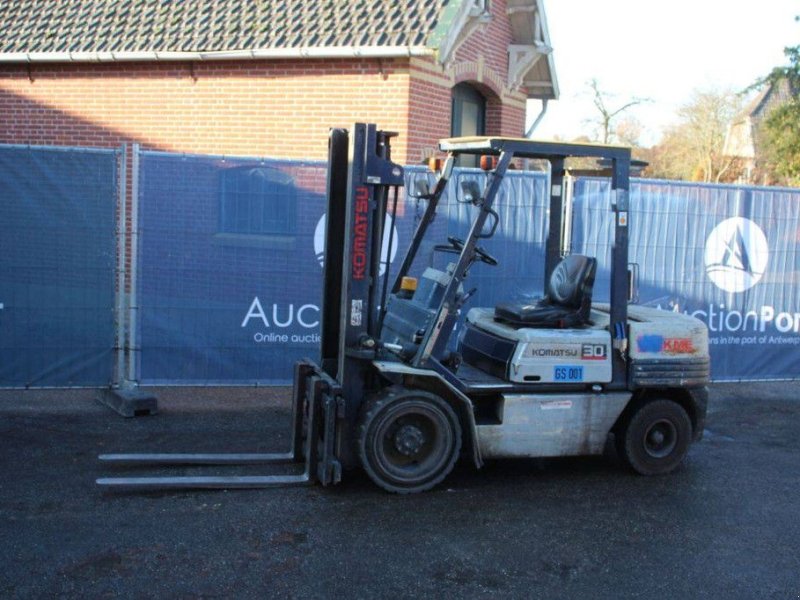 Frontstapler des Typs Komatsu FD30T-11E, Gebrauchtmaschine in Antwerpen (Bild 1)