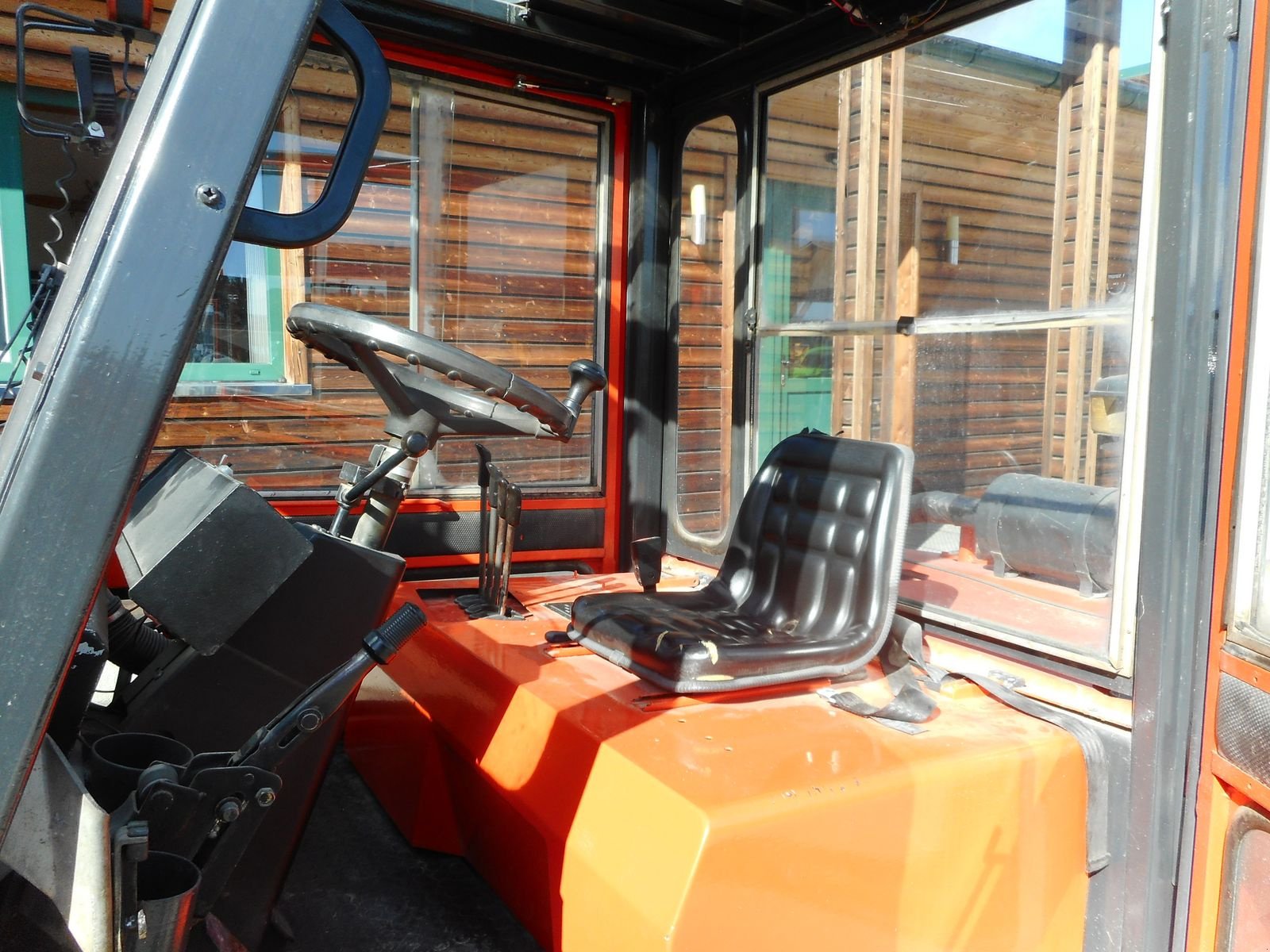 Frontstapler typu Komatsu FD40T-5E mit Zwillingsreifen + SS + 4. Kreis, Gebrauchtmaschine v St. Nikolai ob Draßling (Obrázek 8)