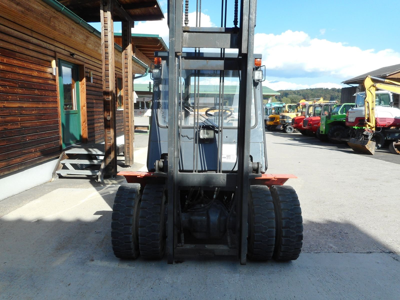 Frontstapler typu Komatsu FD40T-5E mit Zwillingsreifen + SS + 4. Kreis, Gebrauchtmaschine v St. Nikolai ob Draßling (Obrázek 18)