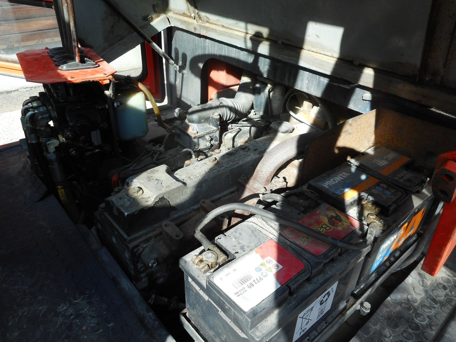 Frontstapler typu Komatsu FD40T-5E mit Zwillingsreifen + SS + 4. Kreis, Gebrauchtmaschine v St. Nikolai ob Draßling (Obrázek 10)