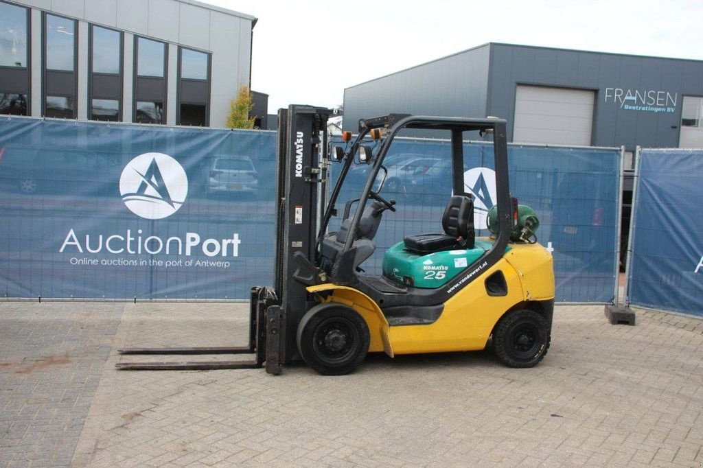 Frontstapler typu Komatsu FG25HT-16, Gebrauchtmaschine w Antwerpen (Zdjęcie 1)