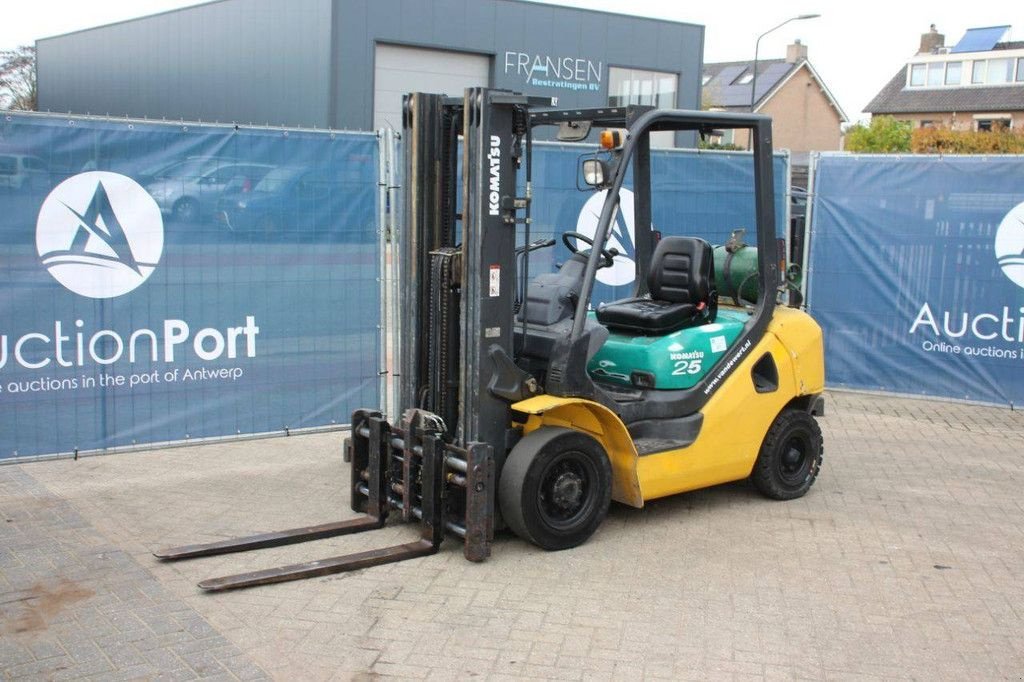 Frontstapler du type Komatsu FG25HT-16, Gebrauchtmaschine en Antwerpen (Photo 9)