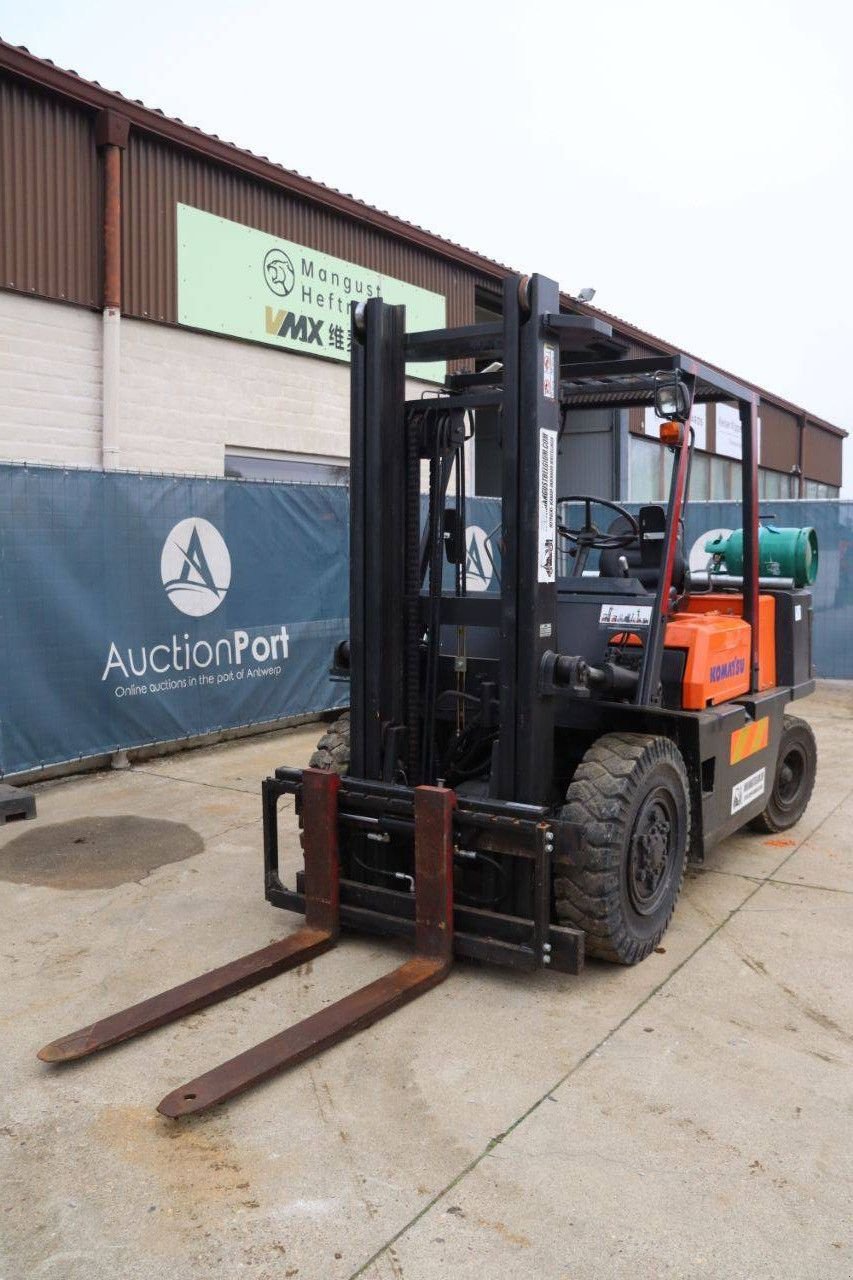Frontstapler typu Komatsu V045L233, Gebrauchtmaschine v Antwerpen (Obrázek 10)