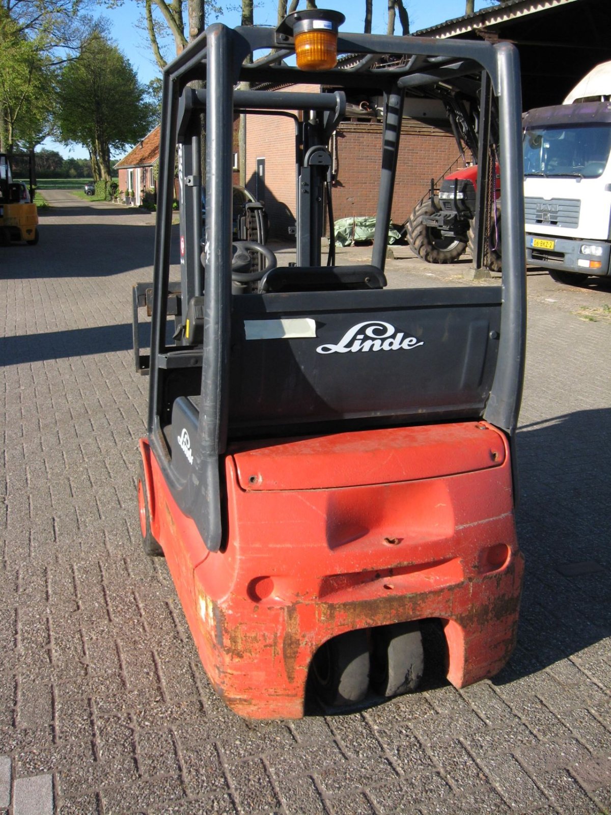 Frontstapler типа Linde -, Gebrauchtmaschine в Oldenzaal (Фотография 3)