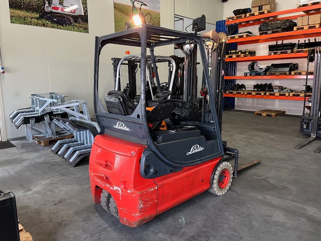 Frontstapler of the type Linde -, Gebrauchtmaschine in Dronten (Picture 3)