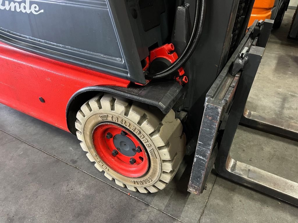 Frontstapler of the type Linde -, Gebrauchtmaschine in Dronten (Picture 10)