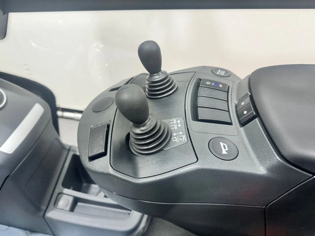 Frontstapler des Typs Linde 1202 H 35 D-01, Neumaschine in Culemborg (Bild 10)