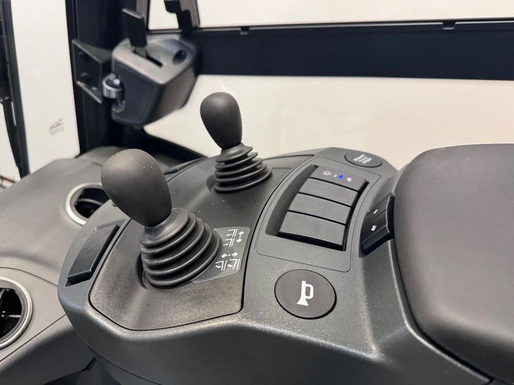 Frontstapler of the type Linde 1204 H 50 D-01/600, Neumaschine in Culemborg (Picture 9)