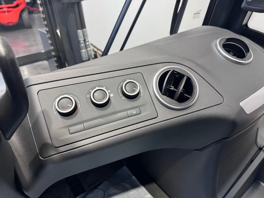 Frontstapler of the type Linde 1204 H 50 D-01/600, Neumaschine in Culemborg (Picture 10)