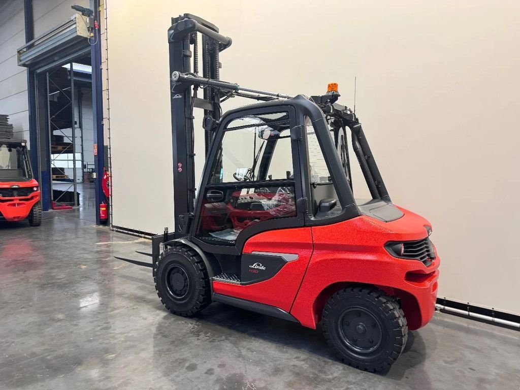 Frontstapler of the type Linde 1204 H 50 D-01/600, Neumaschine in Culemborg (Picture 5)