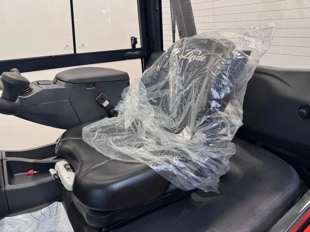 Frontstapler of the type Linde 1204 H 50 D-01/600, Neumaschine in Culemborg (Picture 8)