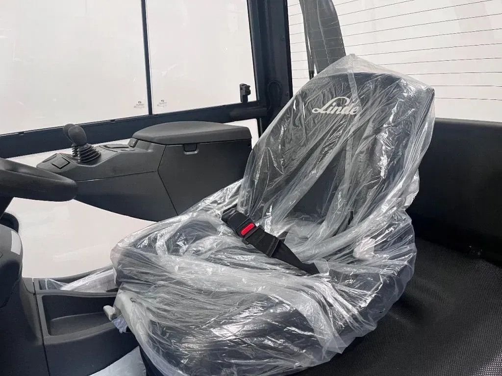 Frontstapler of the type Linde 1204 H 50 D-01/600, Neumaschine in Culemborg (Picture 7)