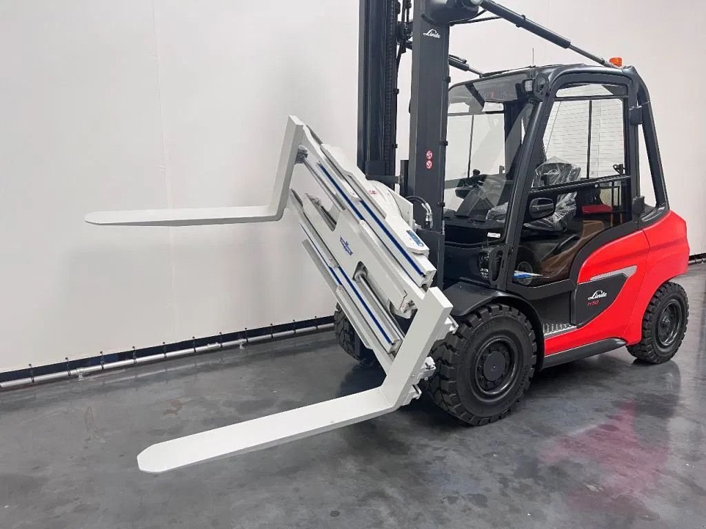 Frontstapler of the type Linde 1204 H 50 D-01/600, Neumaschine in Culemborg (Picture 3)