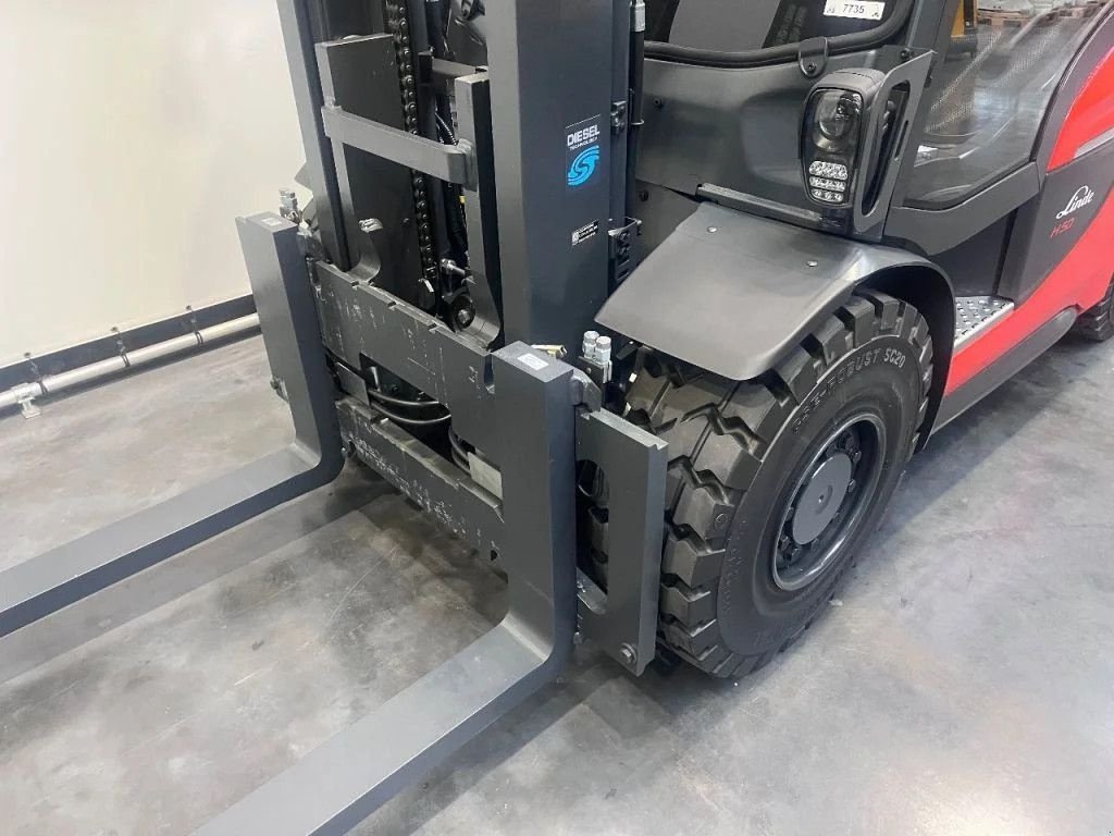 Frontstapler of the type Linde 1204 H 50 D-01/600, Neumaschine in Culemborg (Picture 9)