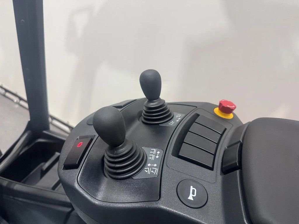 Frontstapler del tipo Linde 1251 E 18-01, Neumaschine In Culemborg (Immagine 9)