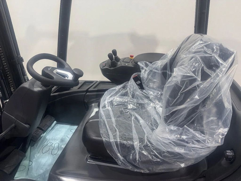 Frontstapler του τύπου Linde 1251 E 20 L-01, Neumaschine σε Culemborg (Φωτογραφία 9)