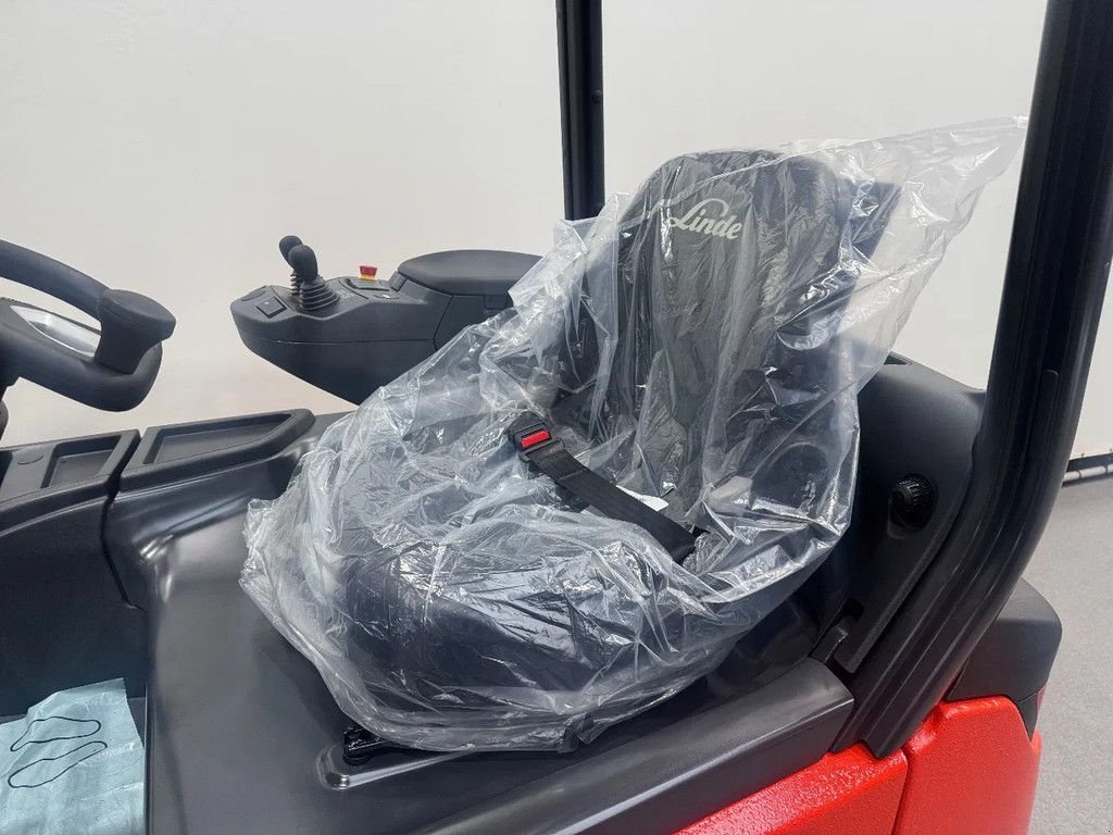 Frontstapler van het type Linde 1251 E 20 PH-01, Neumaschine in Culemborg (Foto 7)