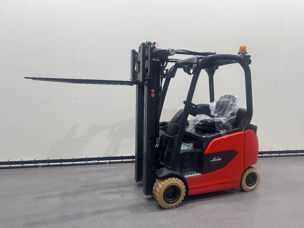 Frontstapler tipa Linde 1251 E 20 PH-01, Neumaschine u Culemborg (Slika 9)