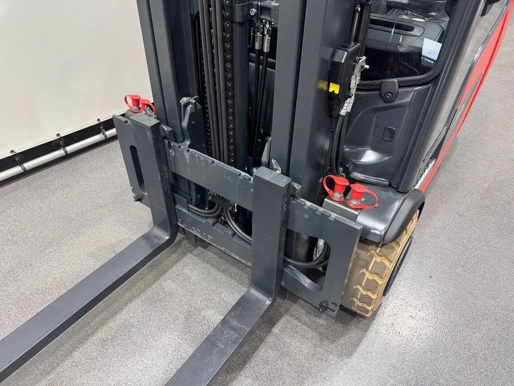 Frontstapler des Typs Linde 1251 E 20 PL-01, Neumaschine in Culemborg (Bild 3)