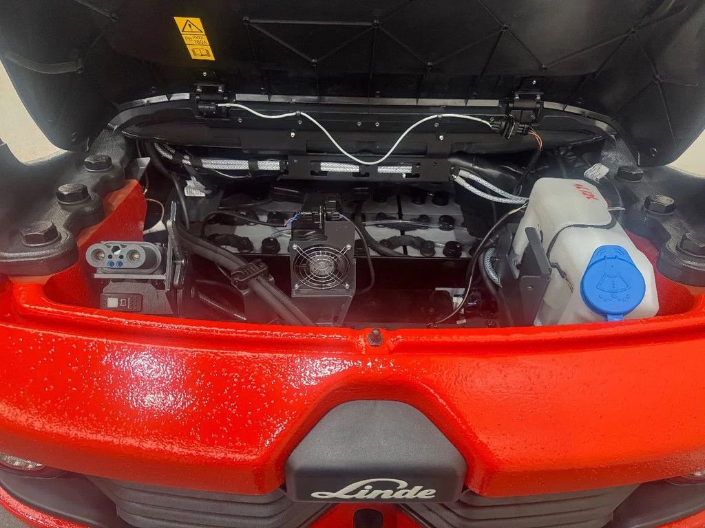 Frontstapler des Typs Linde 1252 E 35 HL-01, Neumaschine in Culemborg (Bild 10)