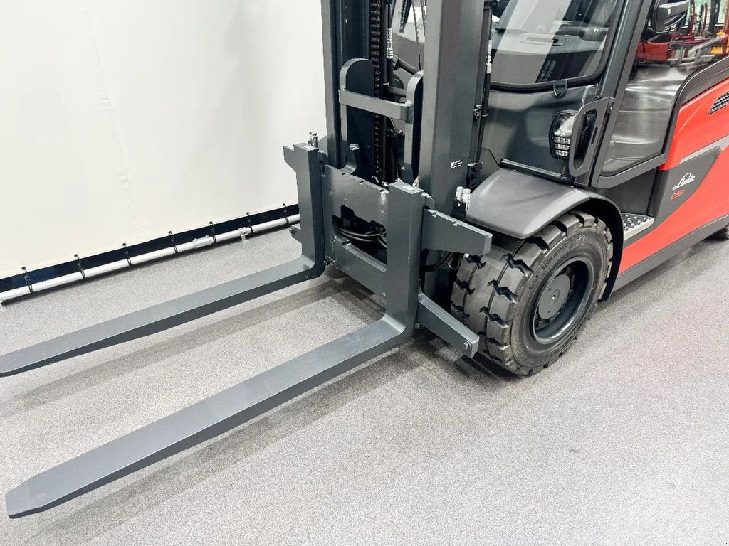 Frontstapler des Typs Linde 1254 E 50 HL-01/600, Neumaschine in Culemborg (Bild 8)