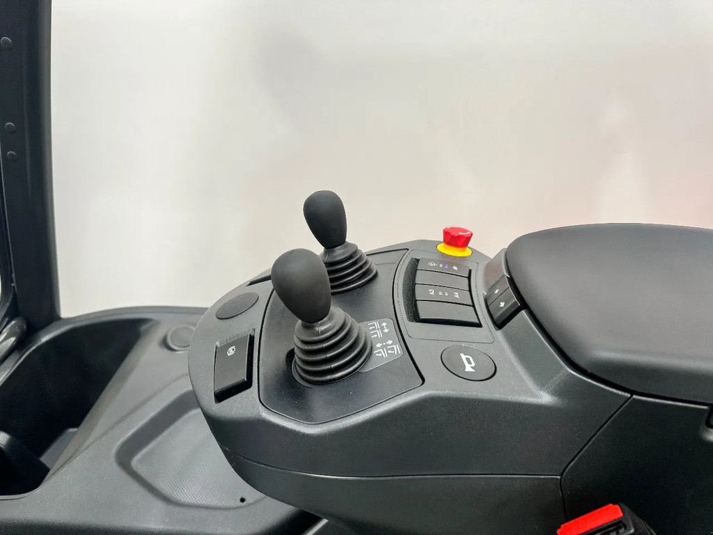 Frontstapler of the type Linde 1254 E 50 HL-01/600, Neumaschine in Culemborg (Picture 7)