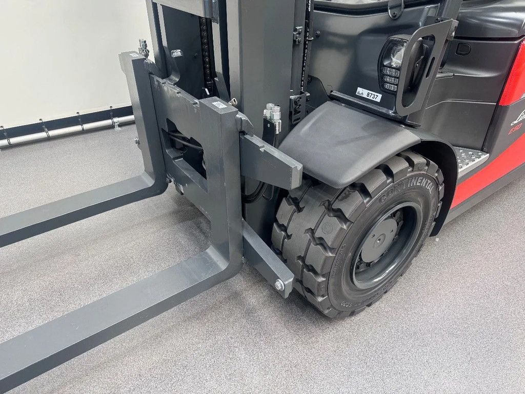 Frontstapler des Typs Linde 1254 E 50 HL-01/600, Neumaschine in Culemborg (Bild 4)